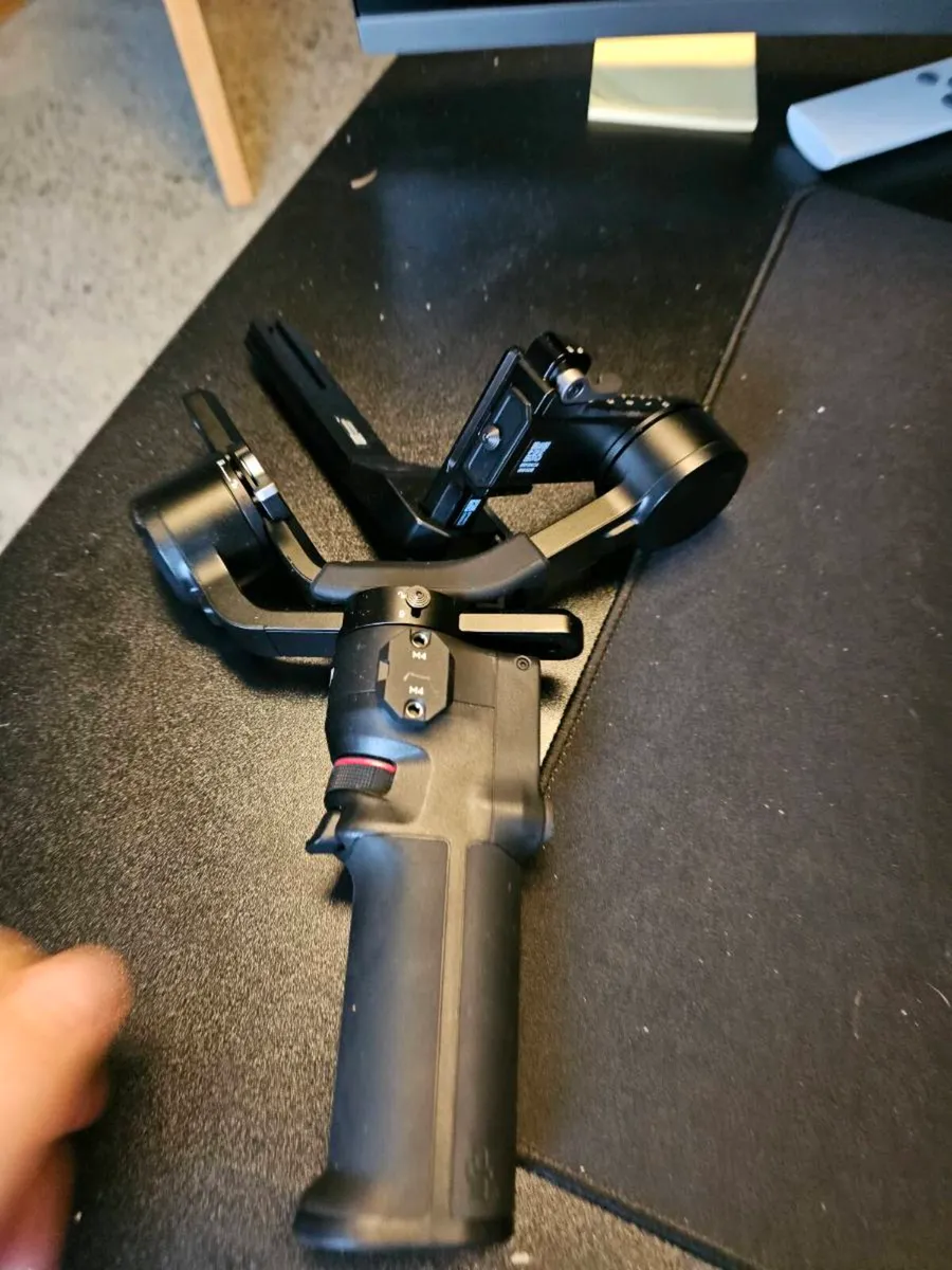 DJI RS 3 Mini Gimbal Stabilizer – Excellent Condit - Image 2