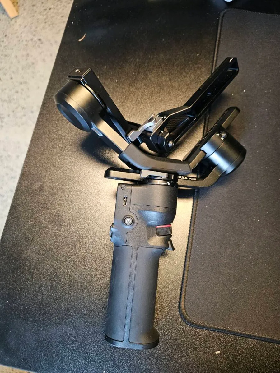 DJI RS 3 Mini Gimbal Stabilizer – Excellent Condit - Image 3