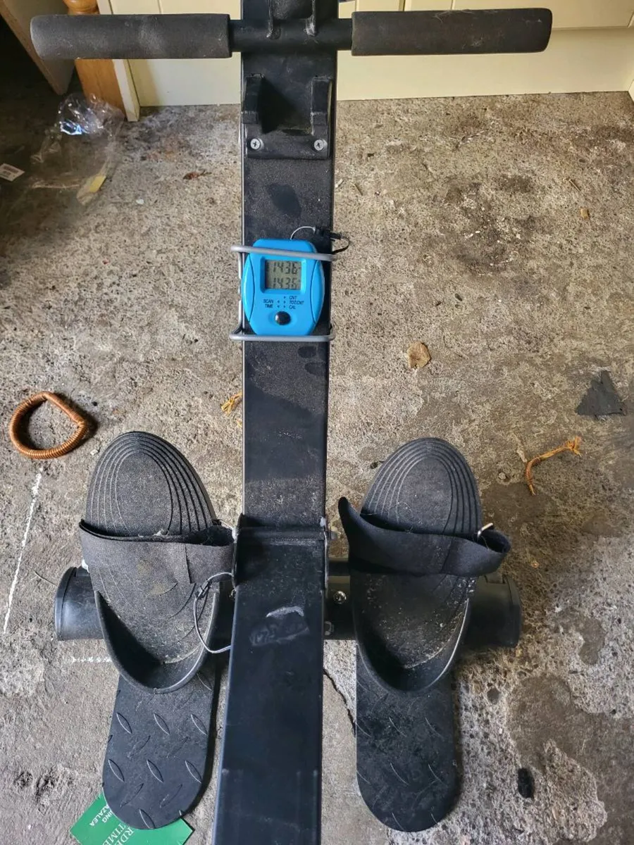 Rowing machine - Image 4