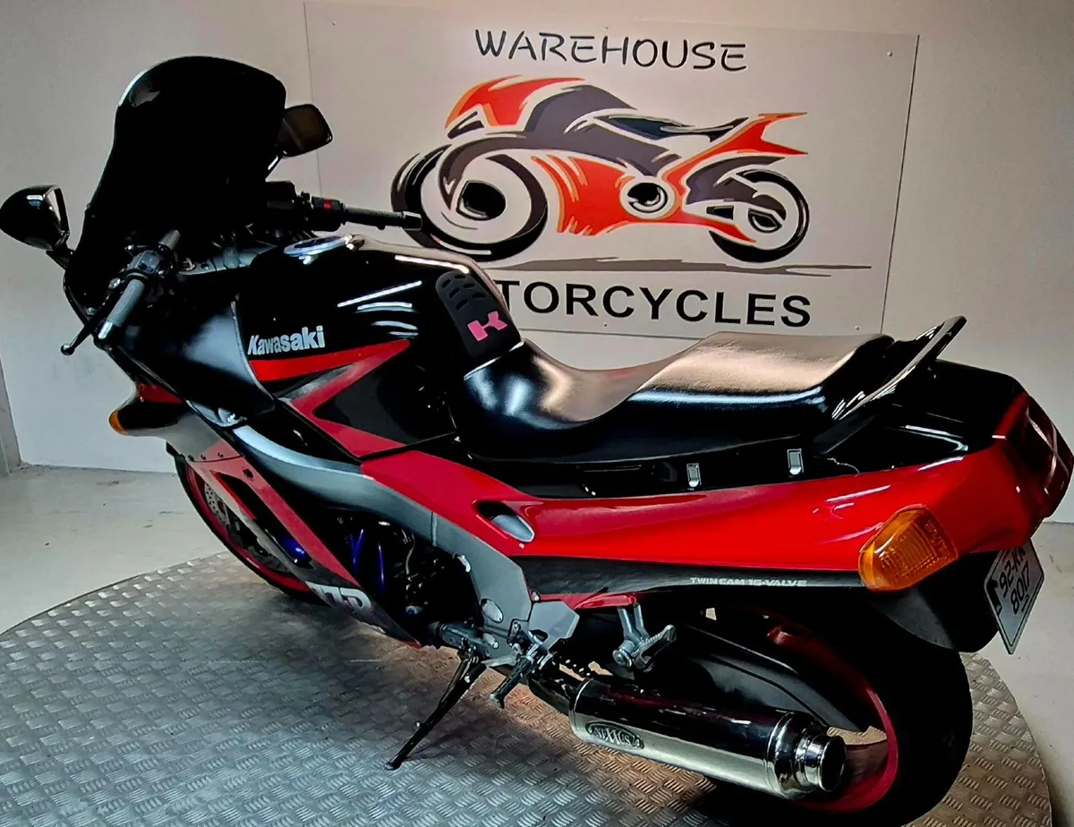 1992 Kawasaki ZZR1100 - Image 2