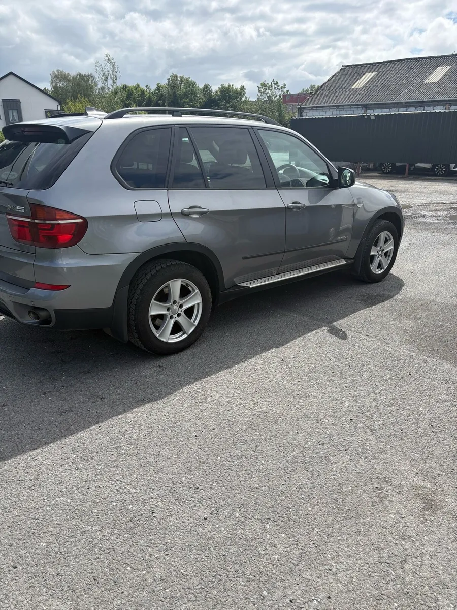 BMW X5 Commercial - Image 3