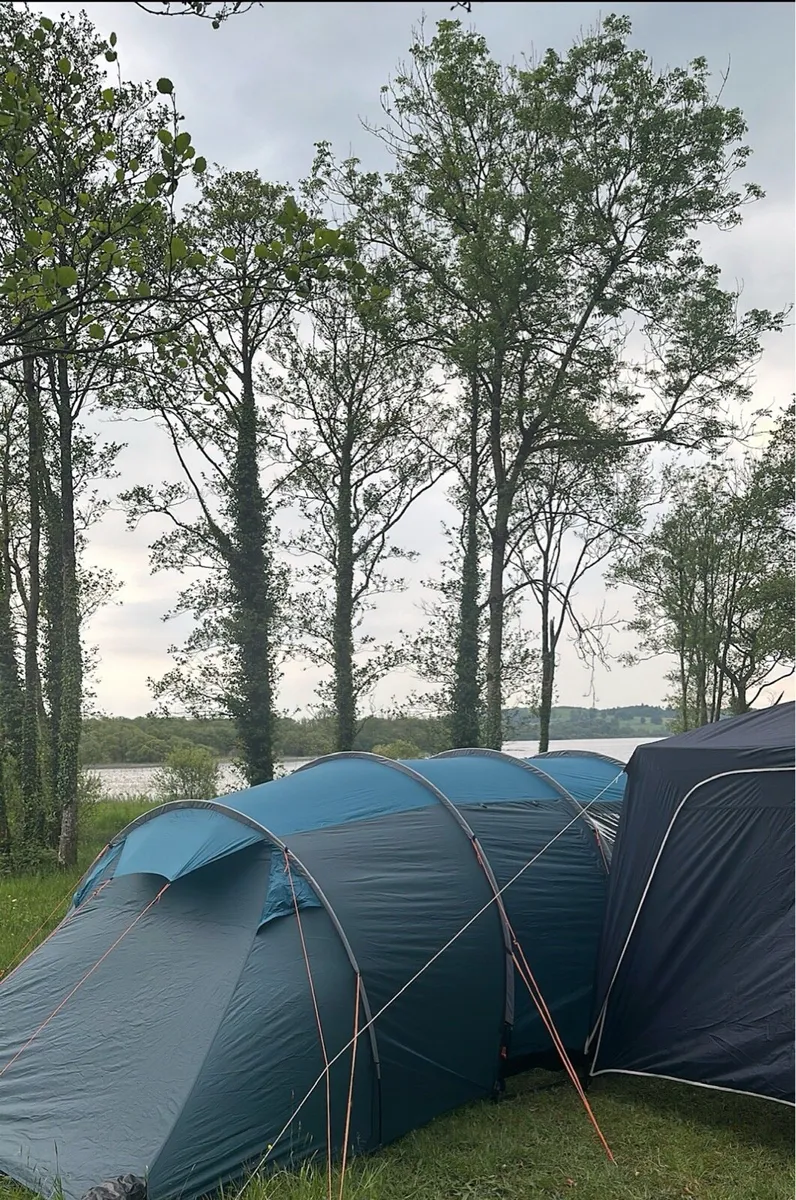 8 people, 4 bedroom Halfords tunel tent - Image 4