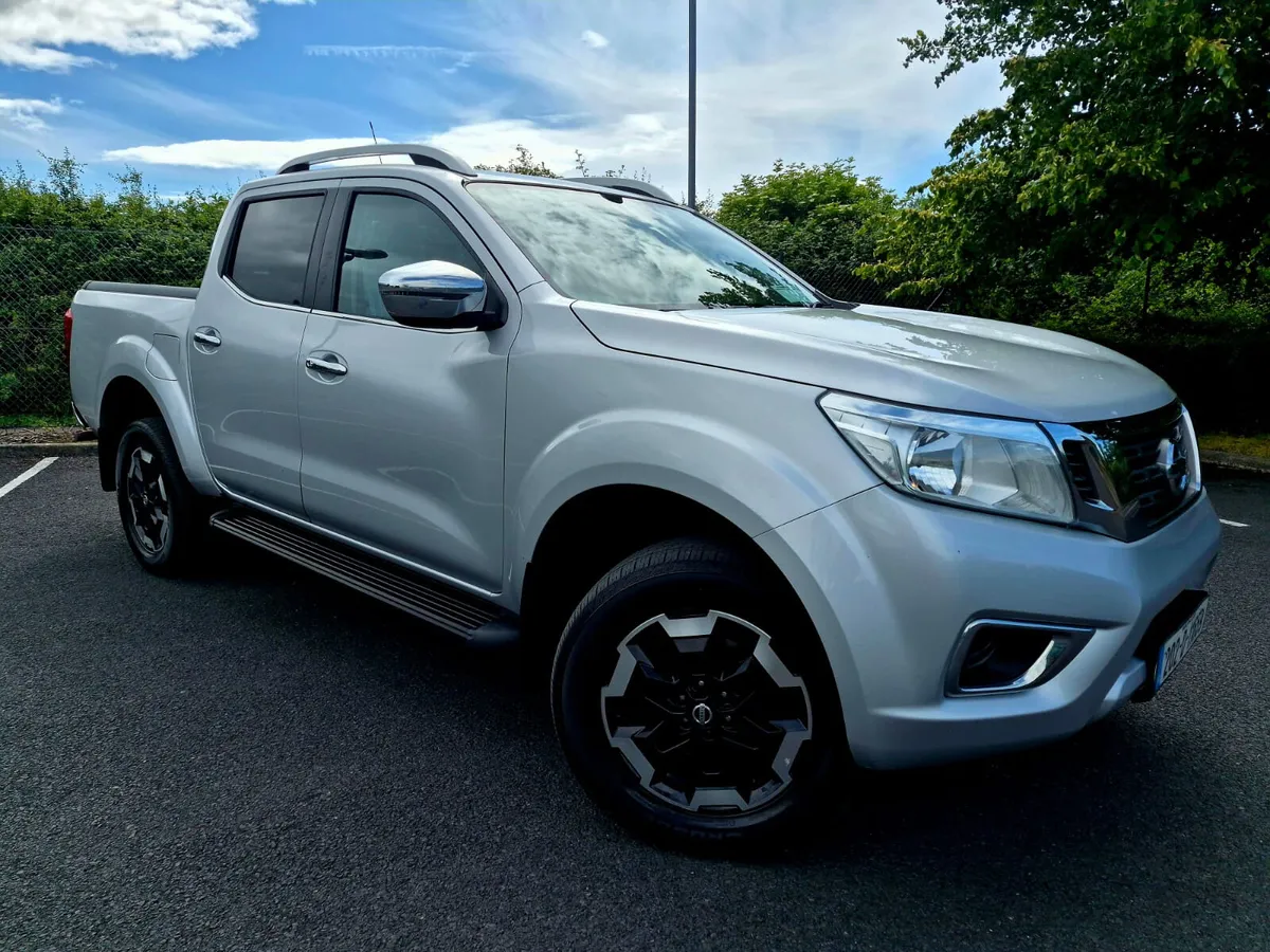 2020 NISSAN NAVARA 2.3 SVE AUTOMATIC LOW MILES - Image 1