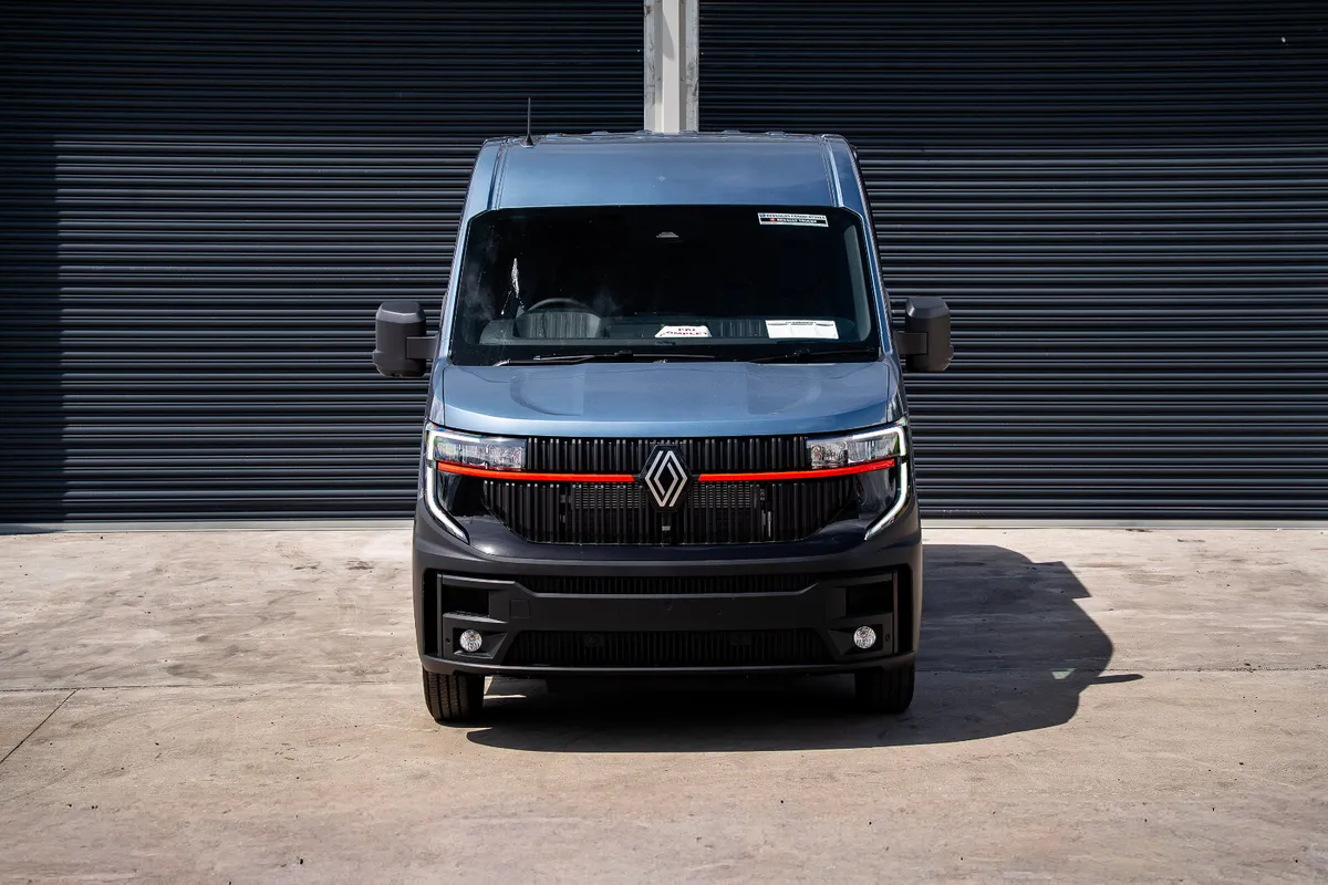 2026 Renault Trucks Master IV #RedEdition in Blue - Image 4