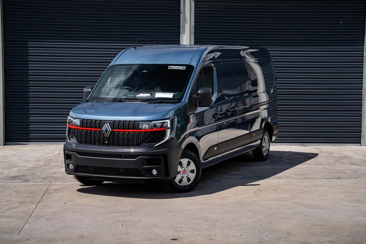 2026 Renault Trucks Master IV #RedEdition in Blue - Image 2