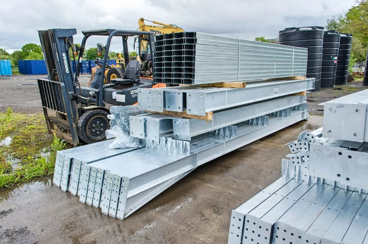 90ft x 40ft x 16ft  portal frame building - Image 3