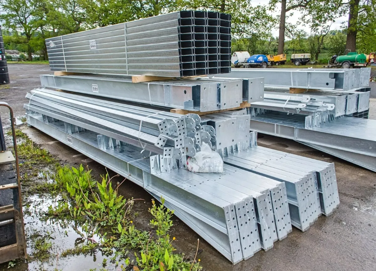 90ft x 40ft x 16ft  portal frame building - Image 2