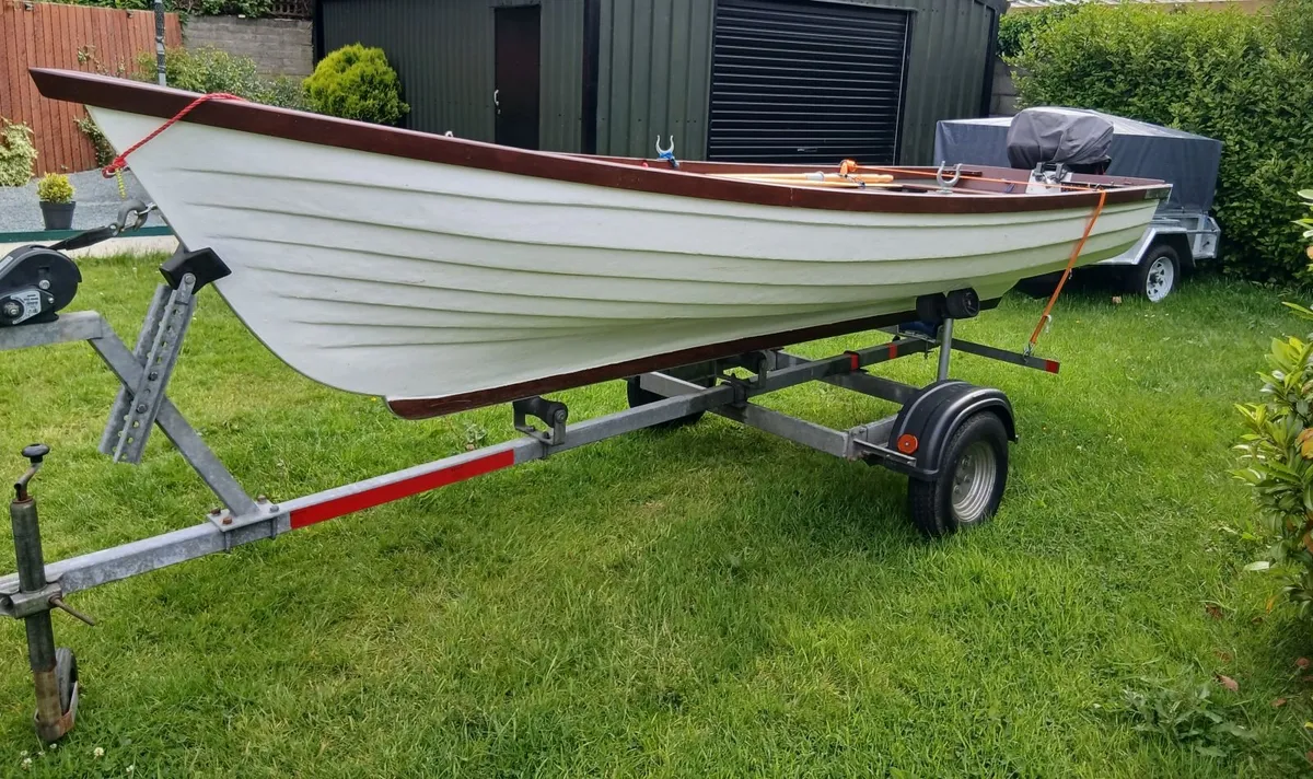 Lake Boat - Image 3