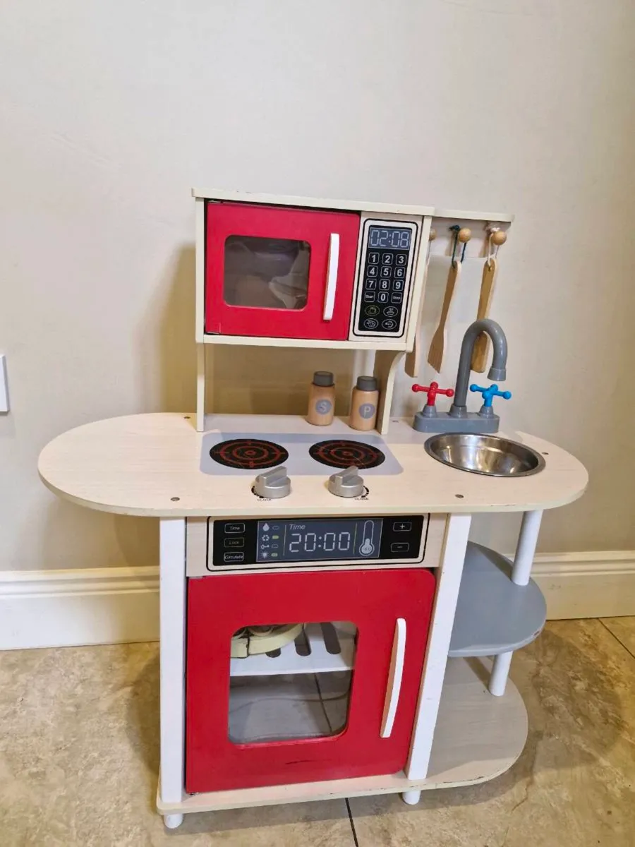 Wooden Kitchen - Image 1