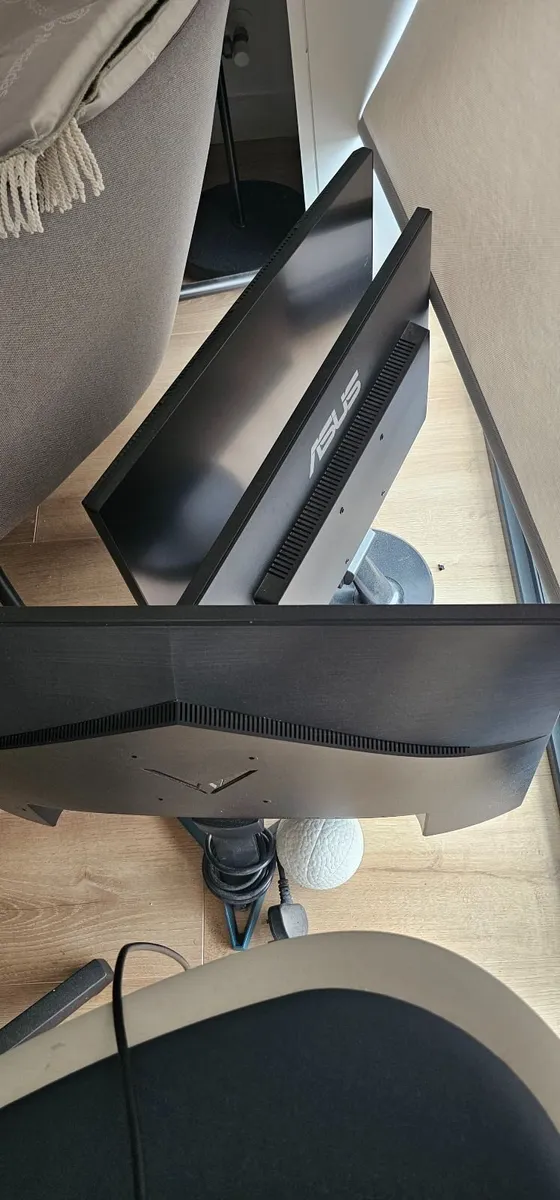 3 Monitors (price for all 3)