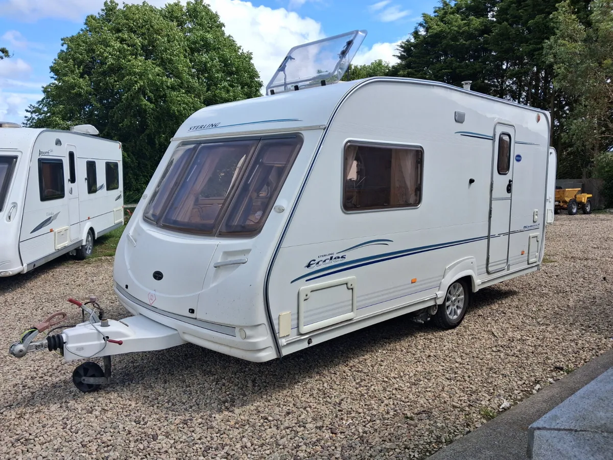 2 berth caravan walk in bathroom - Image 1