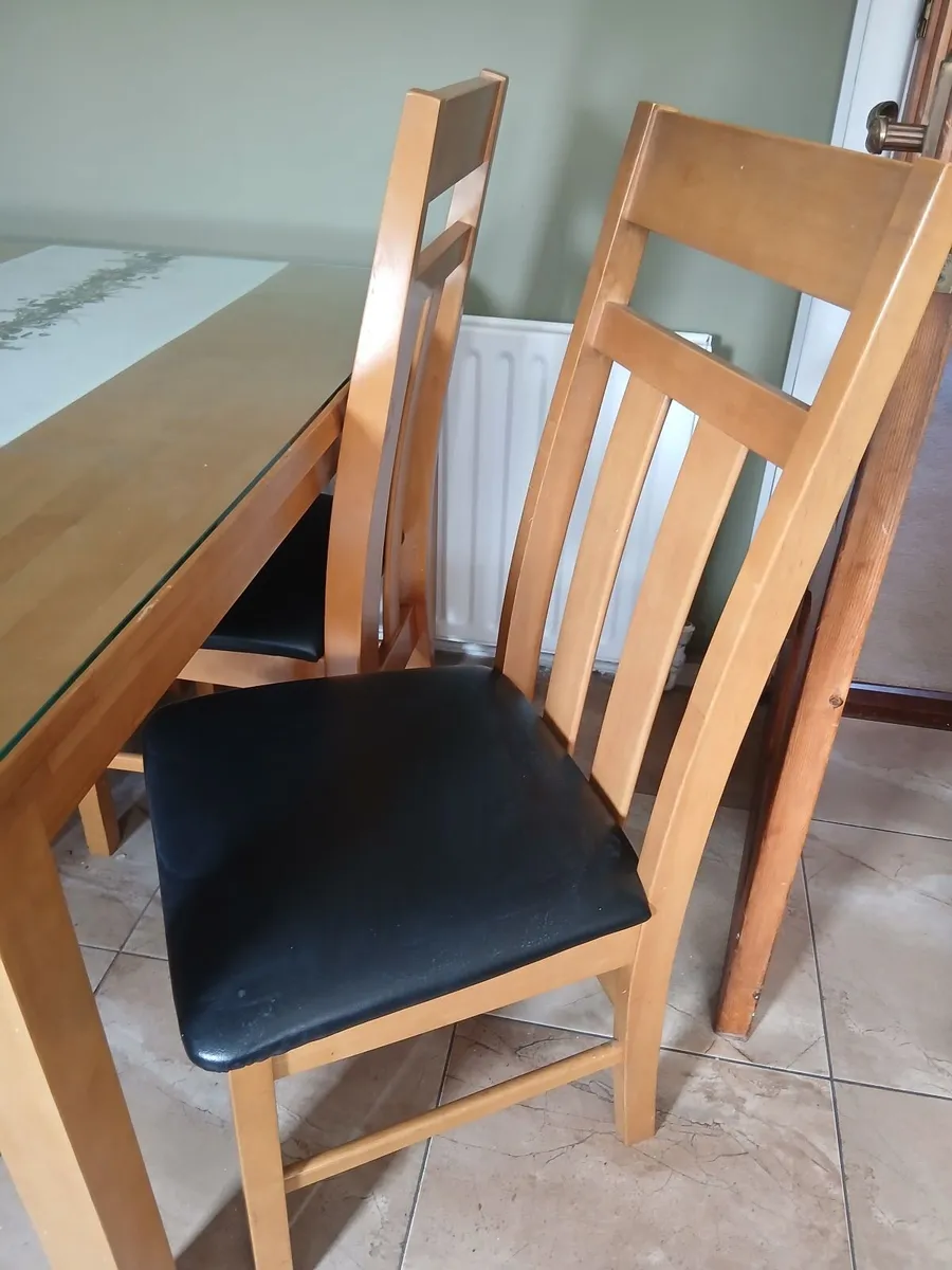 Tabke & 4 chairs - Image 2
