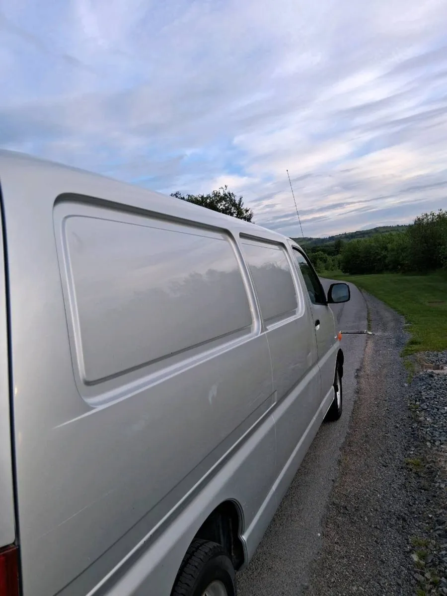 €4500 2006 toyota hiace new cvrt €4500 - Image 4