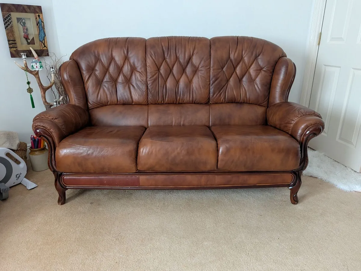 Like new leather sofa for sale - Image 2