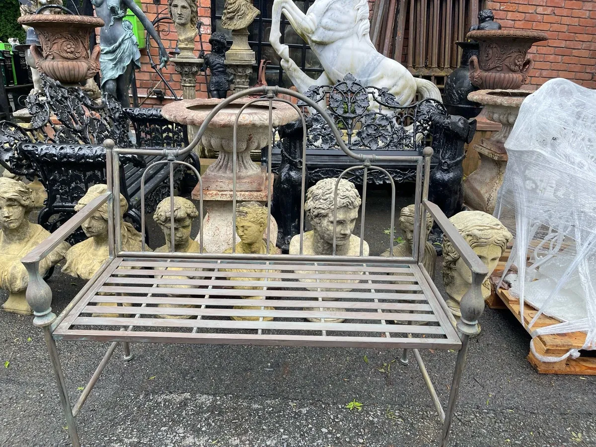 Metal garden bench - Image 3