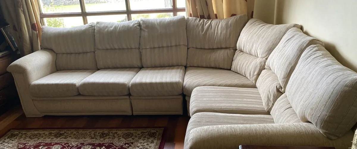 Corner Sofa (sectional) - Image 1