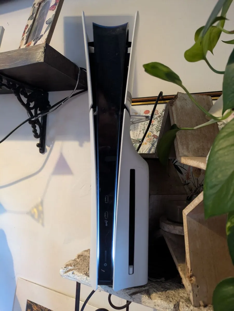 Playstation 5 - Image 2