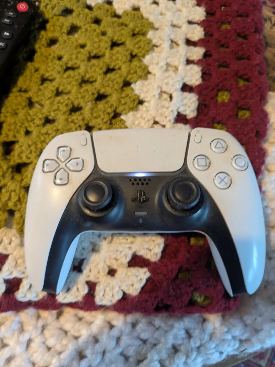 Playstation 5 - Image 3