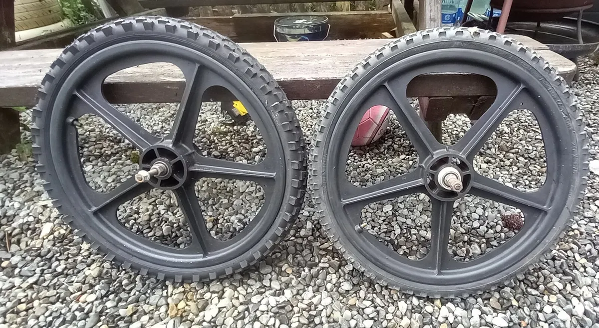 SKYWAY TUFF 2 MAG WHEELS - Image 1