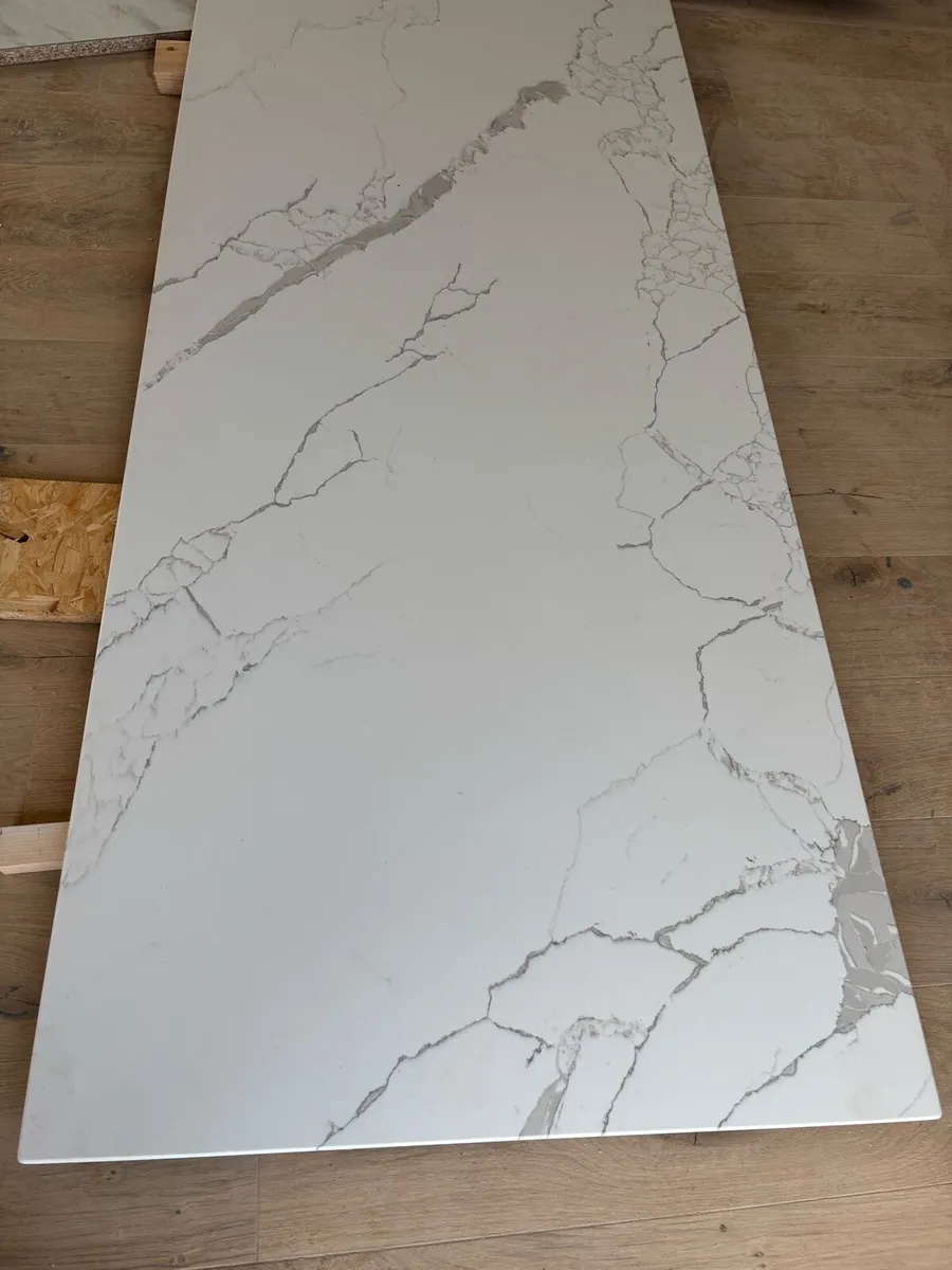 Quartz top - Image 1