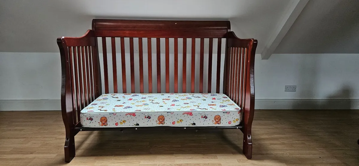 Crib - bed for pets - Image 1