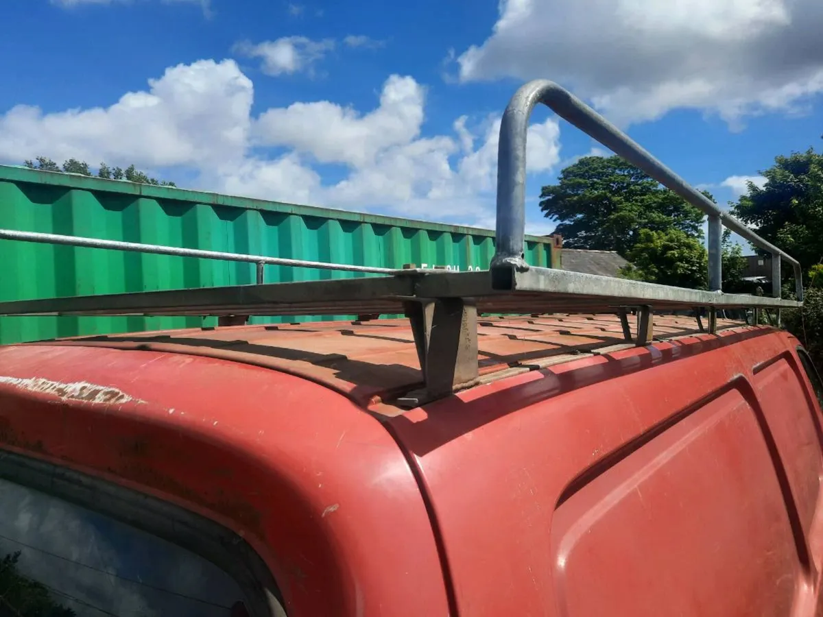 Toyota hiace  roof rack - Image 3