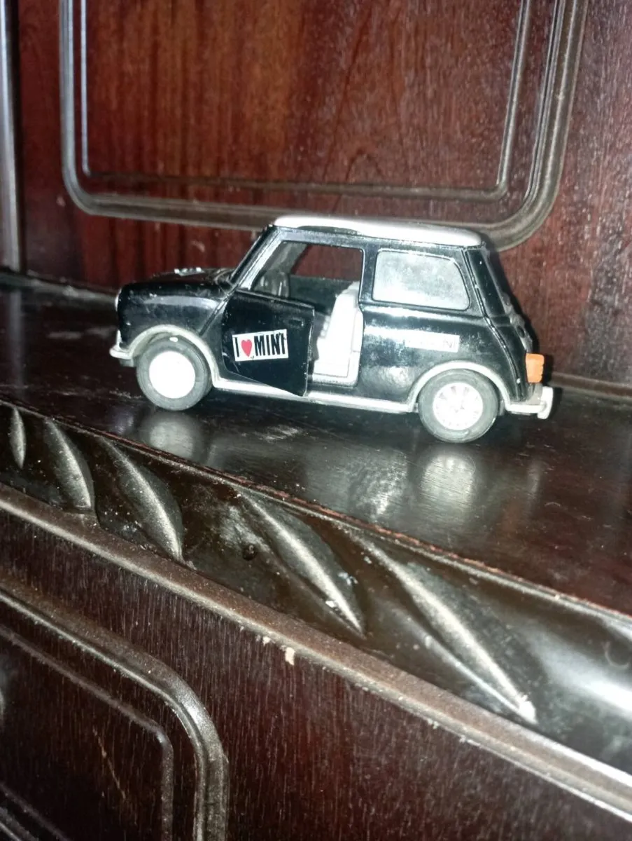 SUNNSIDE SUPERIOR DIE,-MODLE BLACK MINI COOPER CAR - Image 4