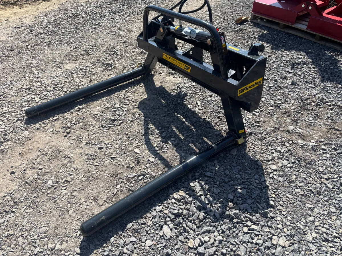 Front Loader Hydraulic Bale Stacker - Image 1