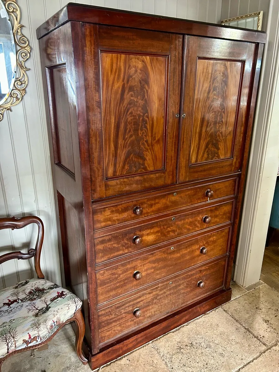 Antique furniture - Image 1