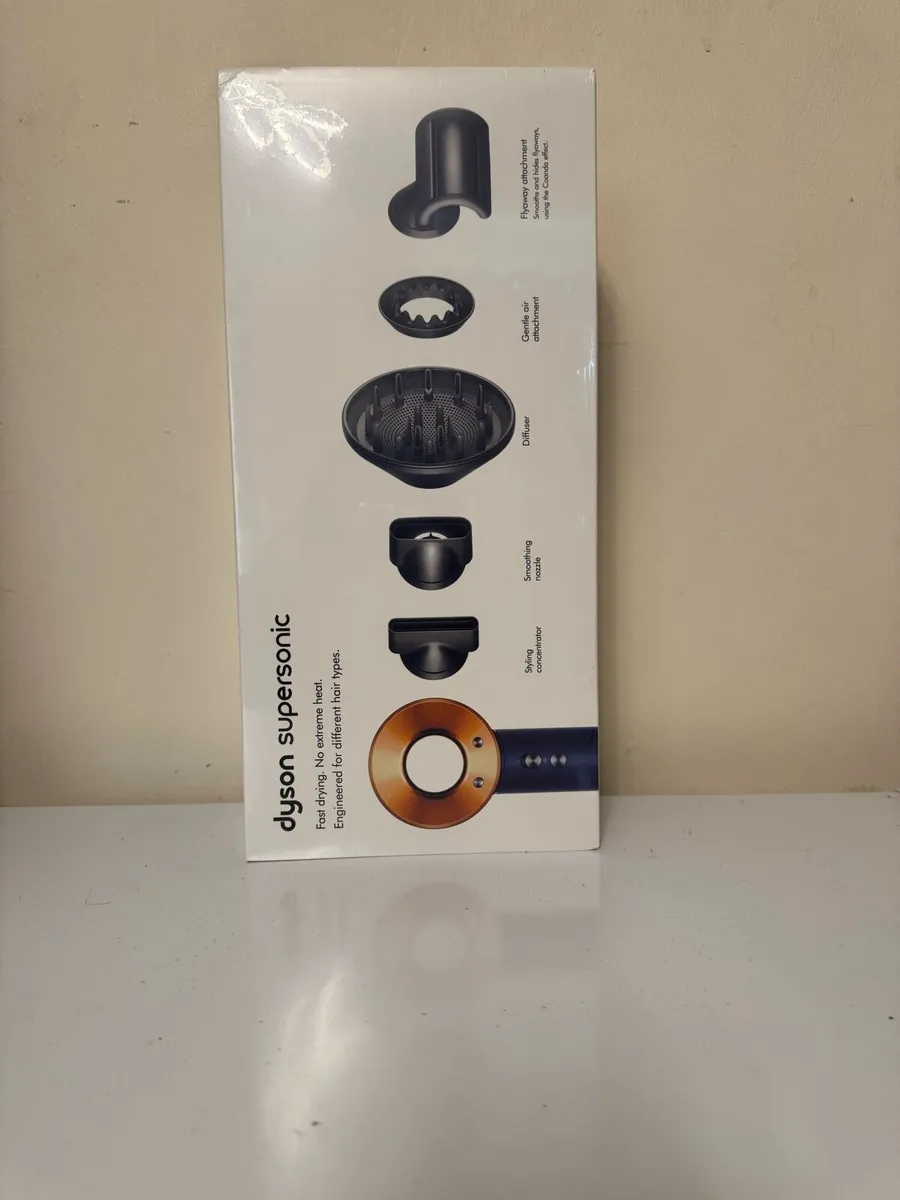 Supersonic Dyson hair dryer - Image 4