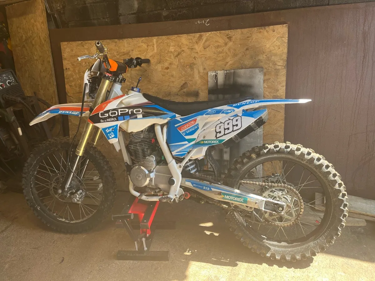 250cc dirtbike