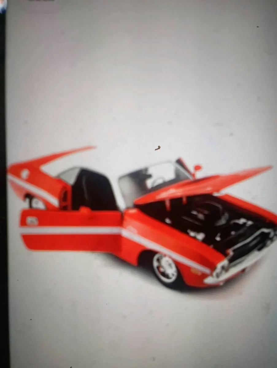 MAISTO 1-24 SCALE 1970 DODGE CHALLENGER  R/T - Image 3