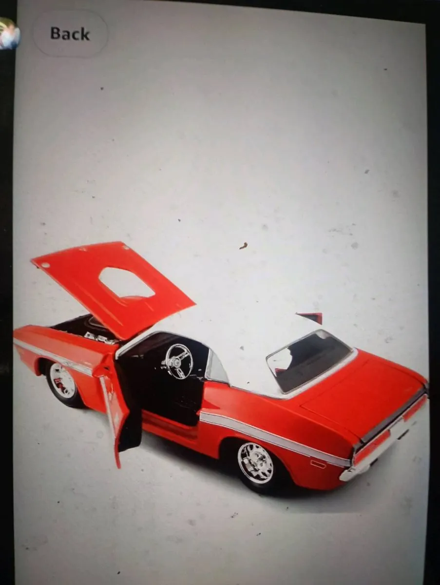 MAISTO 1-24 SCALE 1970 DODGE CHALLENGER  R/T - Image 4