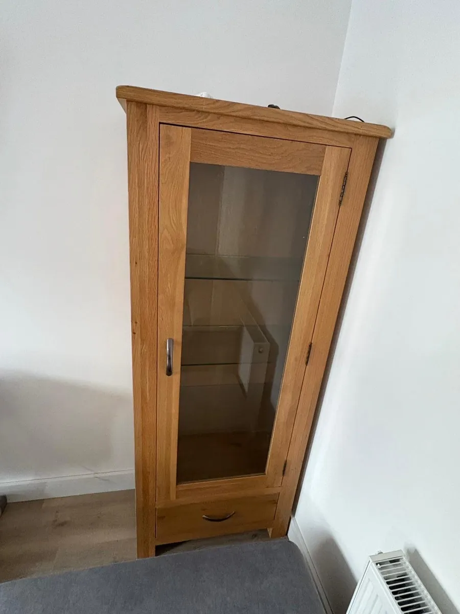 Solid Oak Display Cabinet / Glass Display Unit wit - Image 1