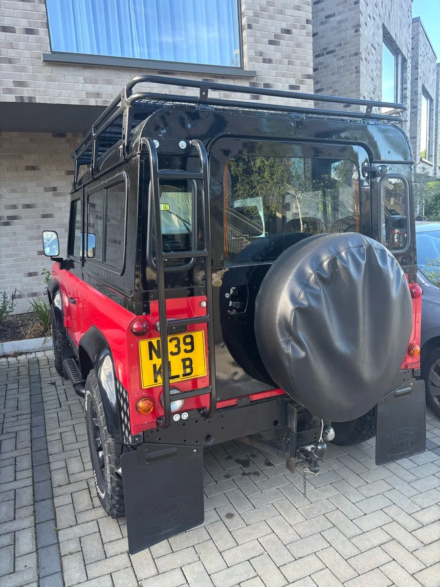 Landrover Defender - Image 3