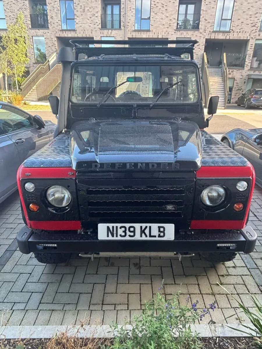 Landrover Defender - Image 4