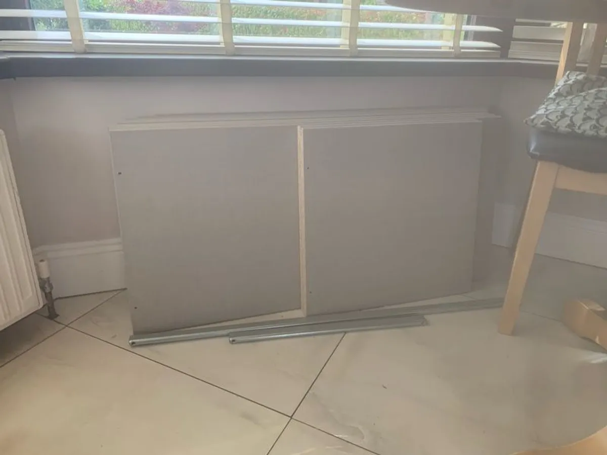 bedroom - Image 1