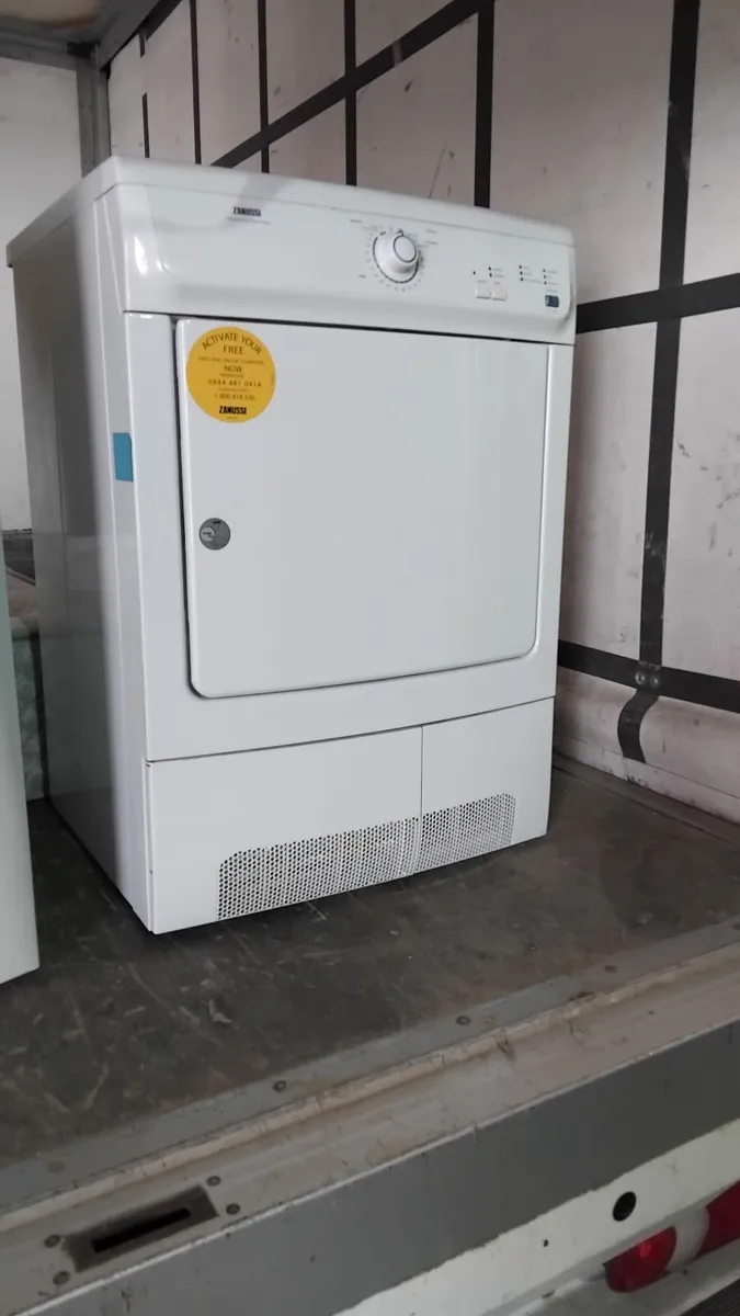 Zanusi condenser tumble dryer