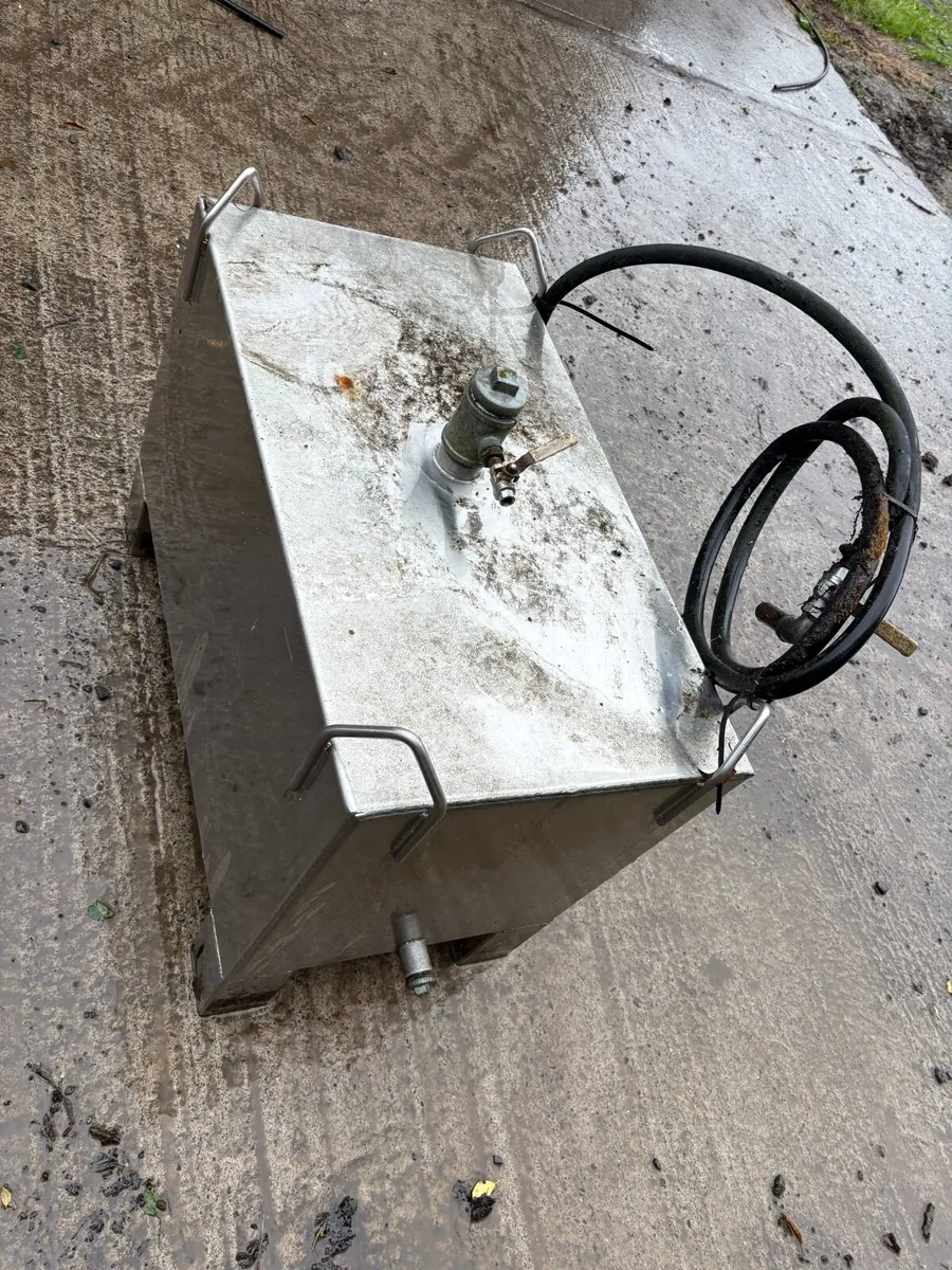 Galvanised Diesel Tank - Image 4