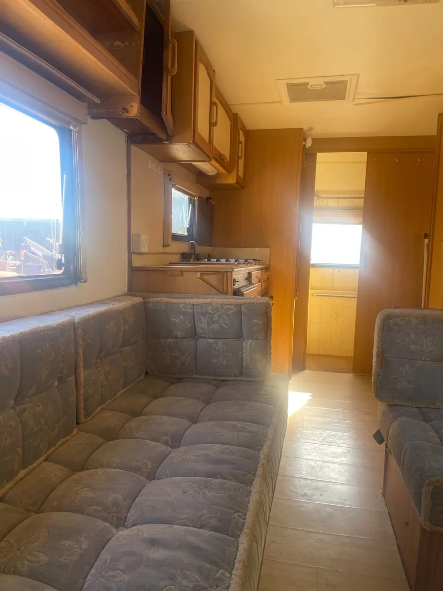 Camper - Image 4