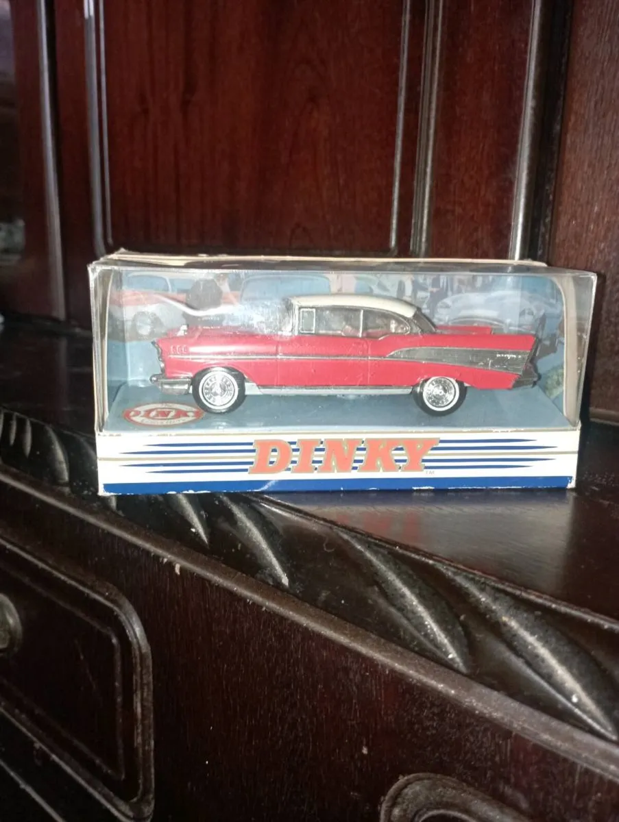 DINKY 1957 CHEVROLET BEL AIR 1-43 SCALE CAR - Image 1