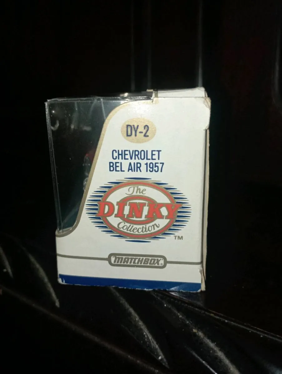 DINKY 1957 CHEVROLET BEL AIR 1-43 SCALE CAR - Image 2