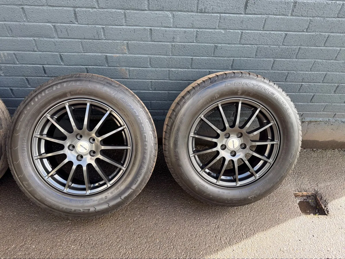 Volvo Alloys 17” - Image 3