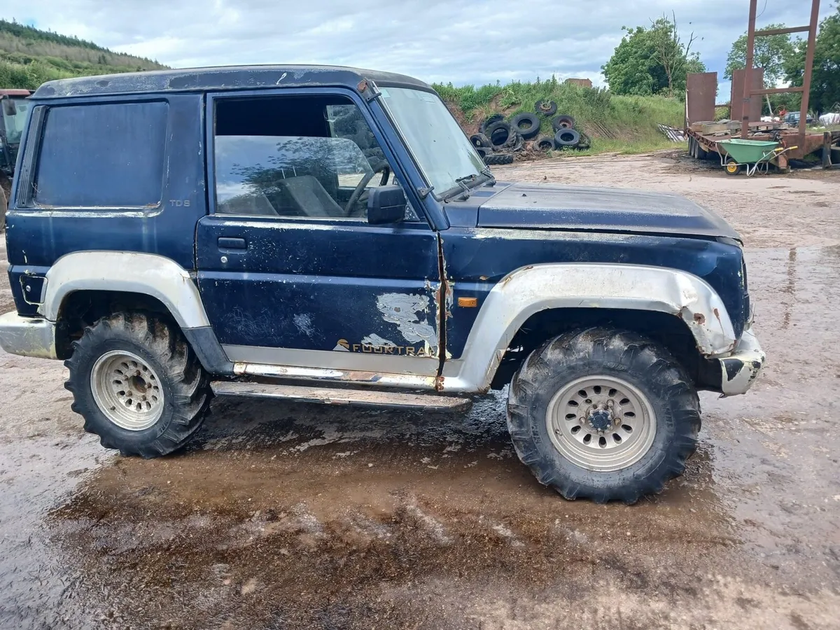Daihatsu Fourtrak - Image 3