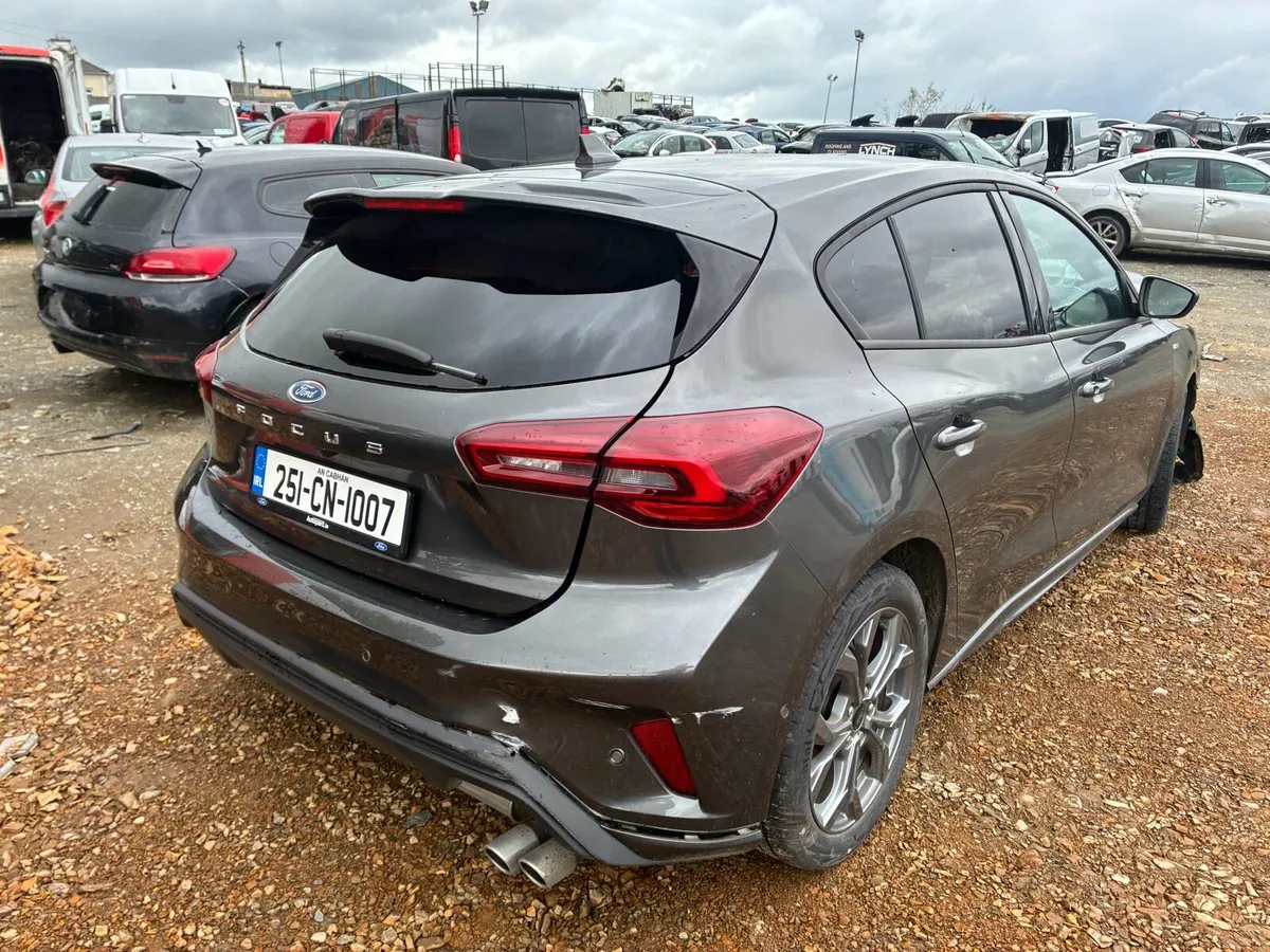 2025 Ford Focus - Image 4