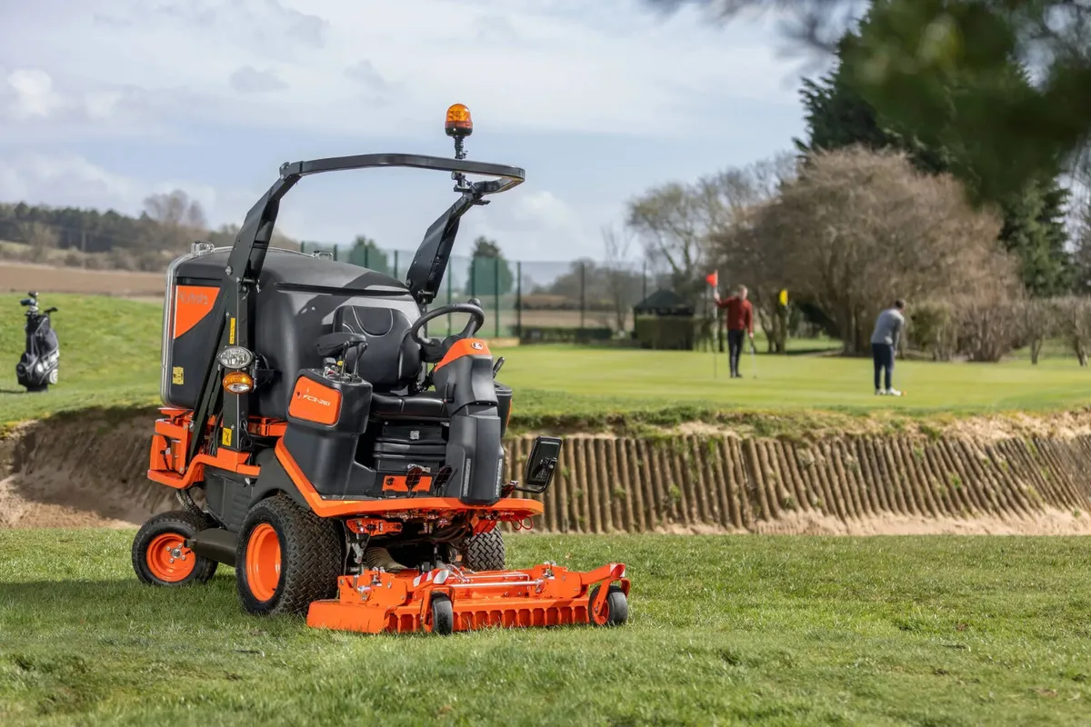 New Kubota FC3-221E Outfront Lawnmower - Image 2