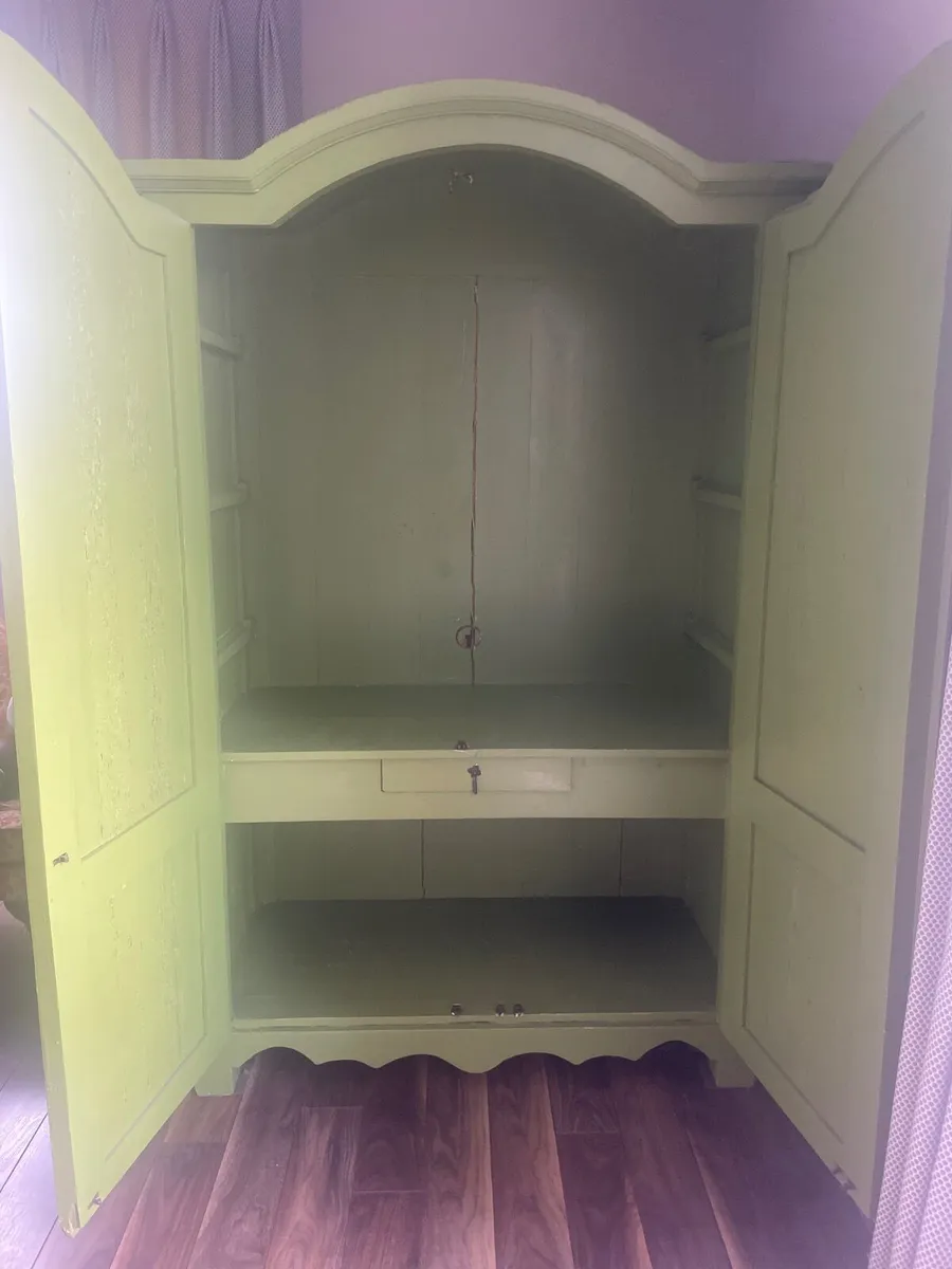 Wardrobe / Desk - Image 3
