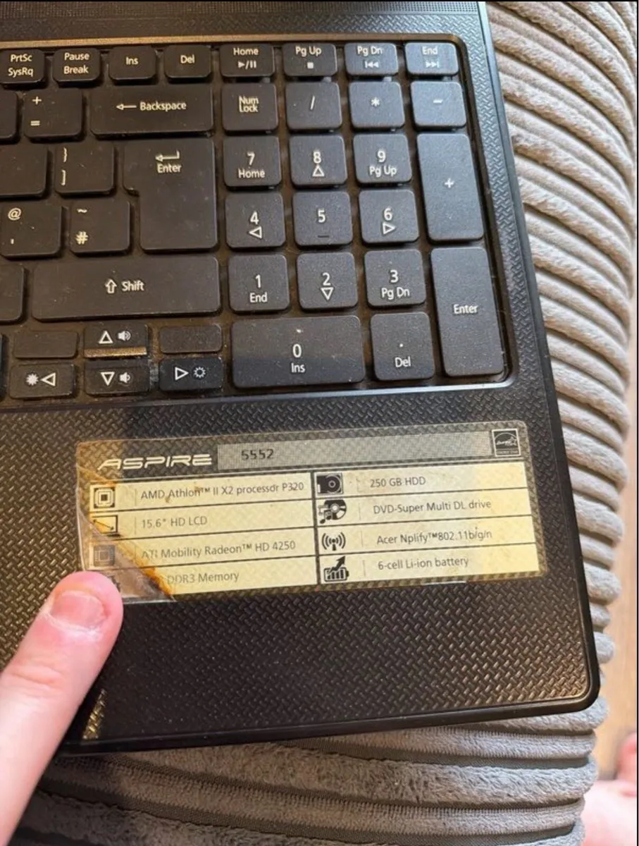 Acer Aspire 5552 Laptop - Image 2