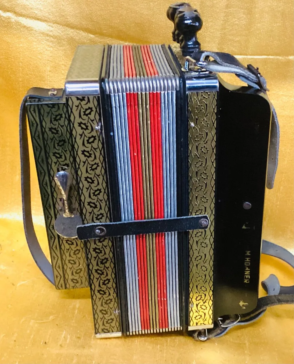 HOHNER HA114D KEY D 4 STOP MELODEON USED - Image 2