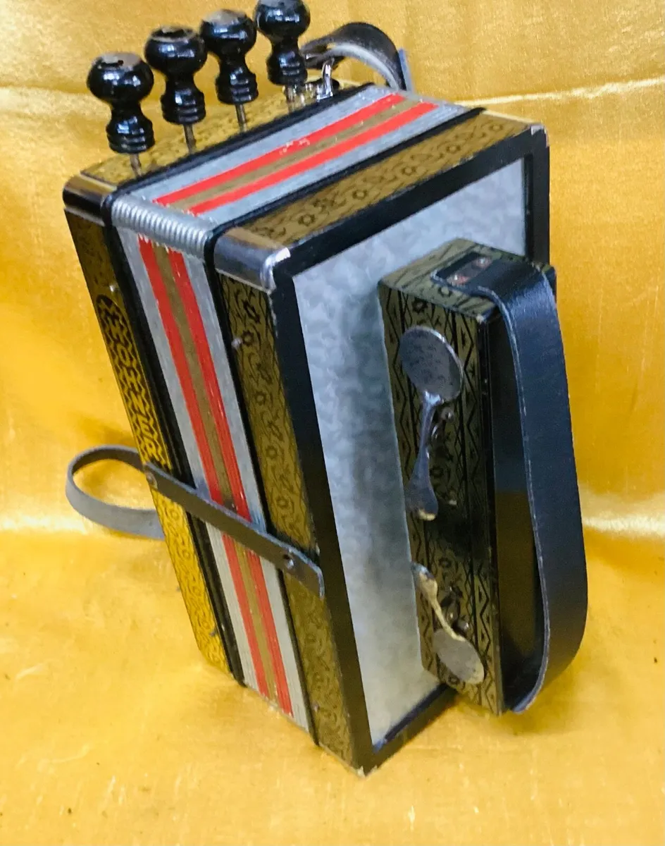 HOHNER HA114D KEY D 4 STOP MELODEON USED - Image 3